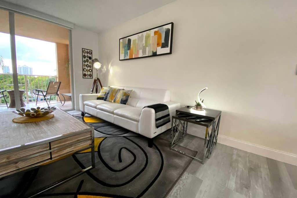 Апартаменти Yacht Club At Aventura 2 Bed 2 Bath Luxurius Cozy Brand New 2020 Екстер'єр фото